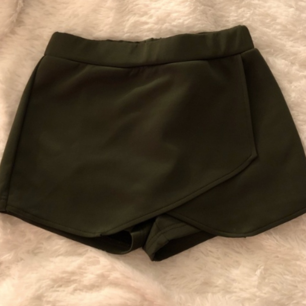 Cute Green Shorts/Skirt (Skort)